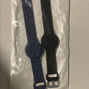 NWT Blue and Black Silicone Air Tag Bands